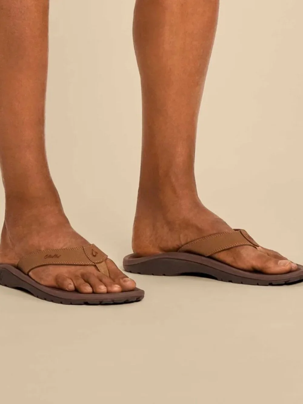 OluKai 'Ohana Tan / Dark Java Sandals